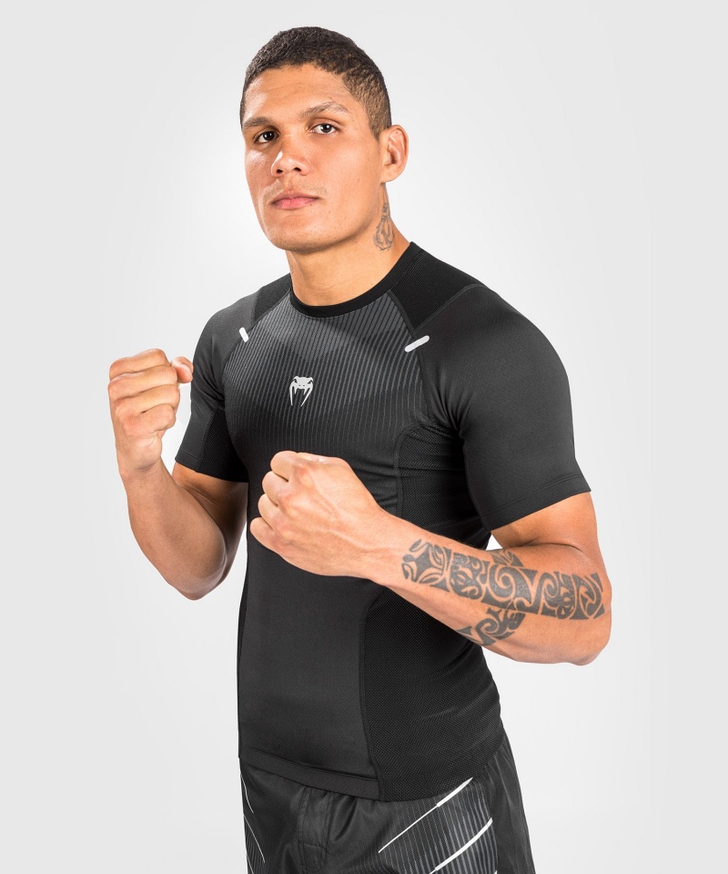 Venum Biomecha Lyhyt Sleeves Miesten MMA Rashguard Mustat Harmaat | 42691-HOID | Suomi