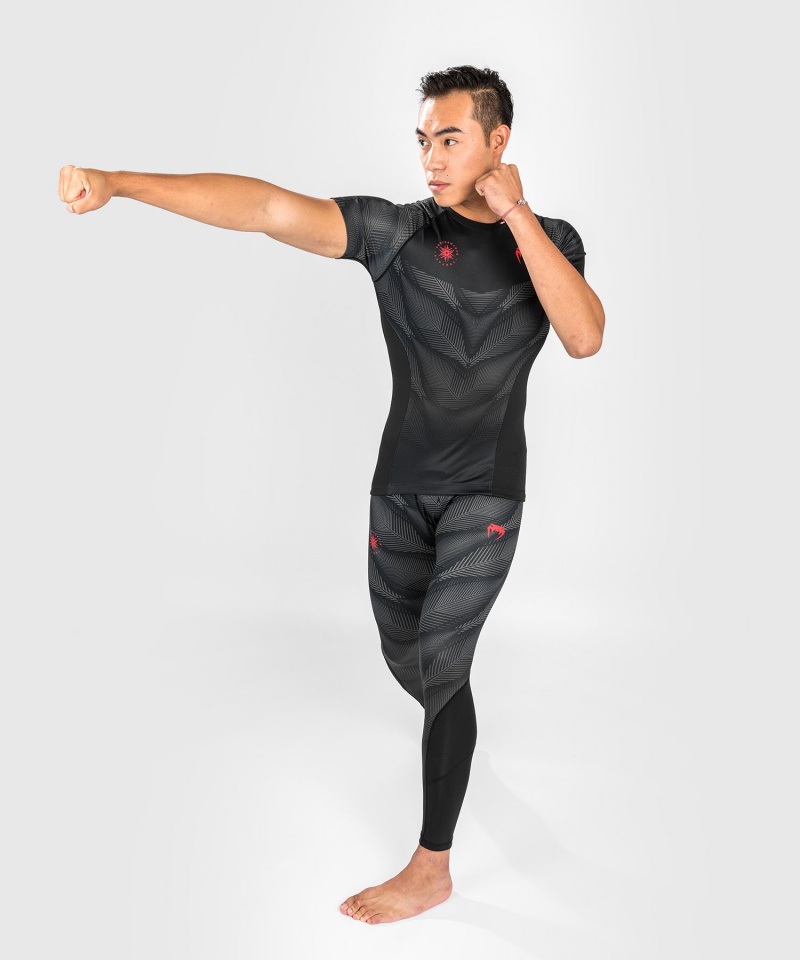 Venum Phantom Lyhyt Sleeves Miesten MMA Rashguard Mustat Punainen | 17392-ZLQF | Suomi