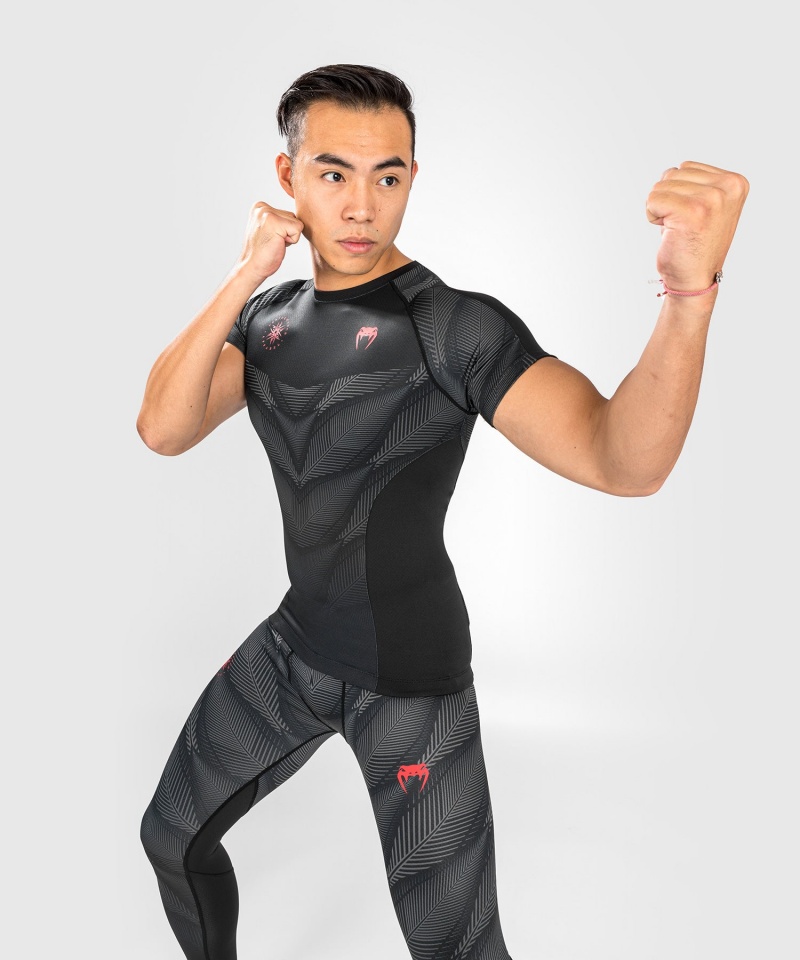 Venum Phantom Lyhyt Sleeves Miesten MMA Rashguard Mustat Punainen | 17392-ZLQF | Suomi