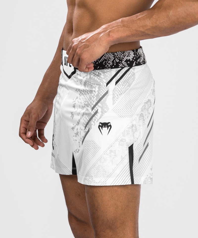 Venum UFC Adrenaline by Venum Authentic Fight Night Lyhyt Fit Miesten Nyrkkeilyshortsit Valkoinen | 34912-OZAW | Suomi