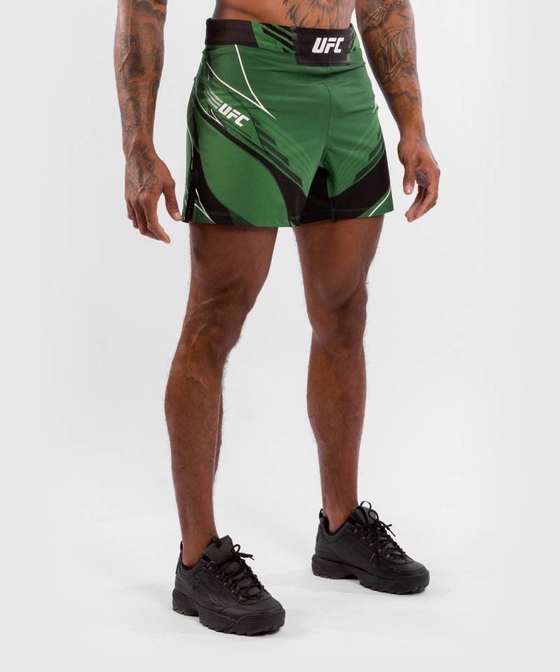 Venum UFC Authentic Fight Night Lyhyt Fit Miesten Nyrkkeilyshortsit Vihreä | 50189-QVZK | Suomi