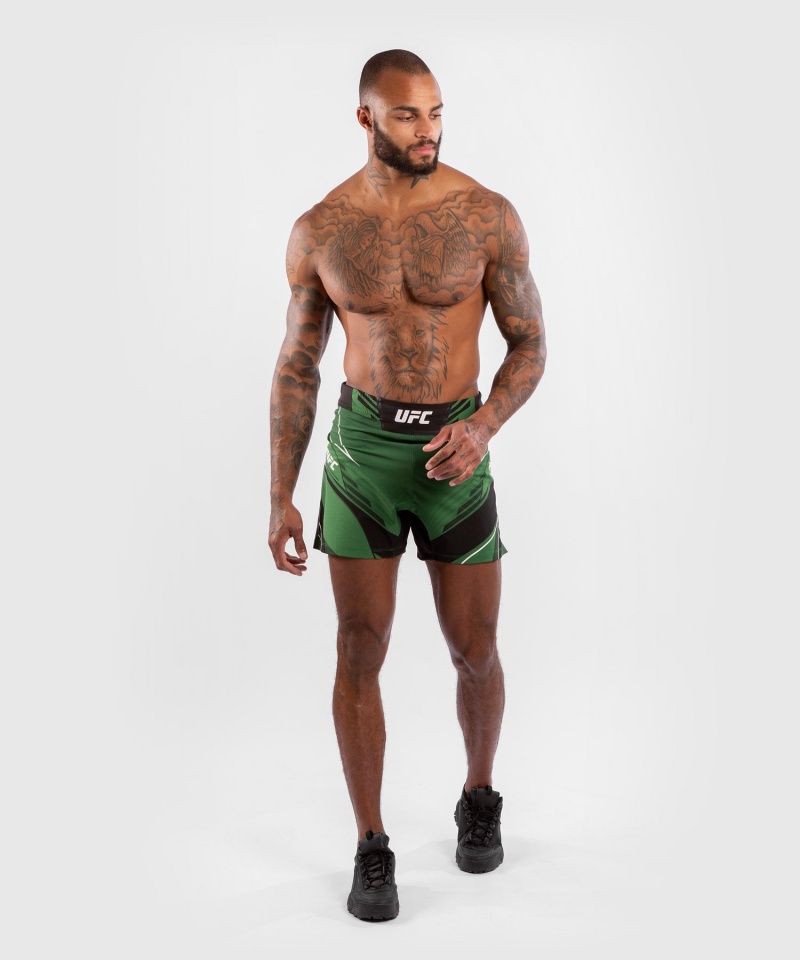 Venum UFC Authentic Fight Night Lyhyt Fit Miesten Nyrkkeilyshortsit Vihreä | 50189-QVZK | Suomi