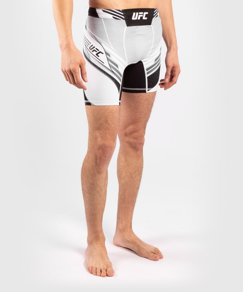 Venum UFC Authentic Fight Night Vale Lyhyt Fit Tudo (Compression) Miesten Shortsit Valkoinen | 70439-GJMQ | Suomi